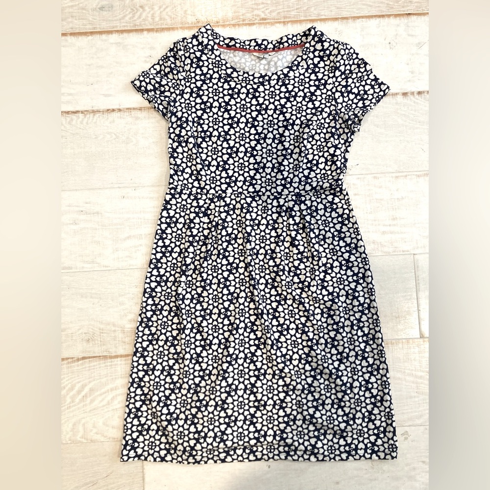 Boden | Heart Floral Navy Short Sleeve Dress | Size 10